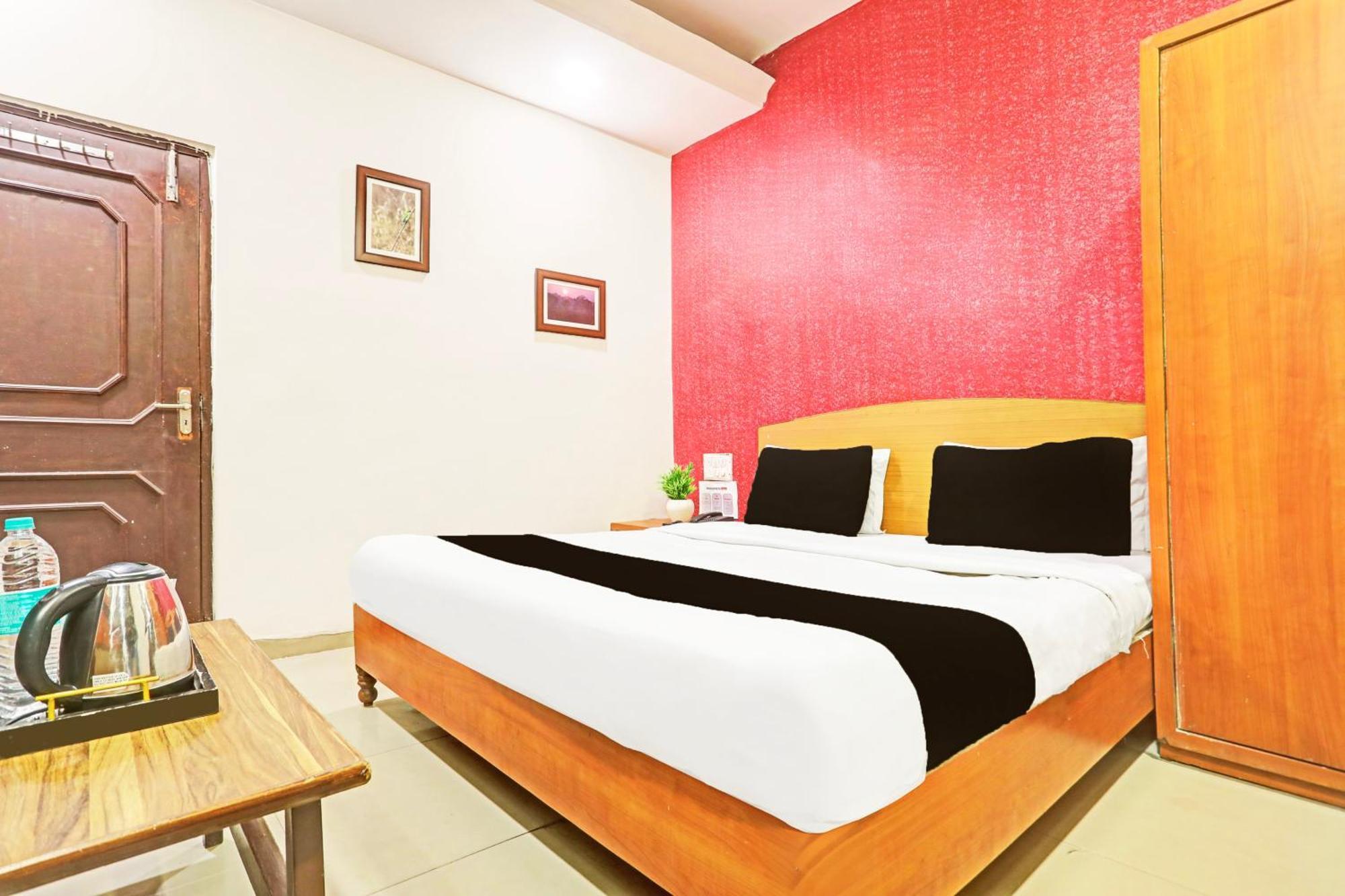 Super Hotel O Jaistambh Chowk Formerly Guru Kirpa Райпур Экстерьер фото