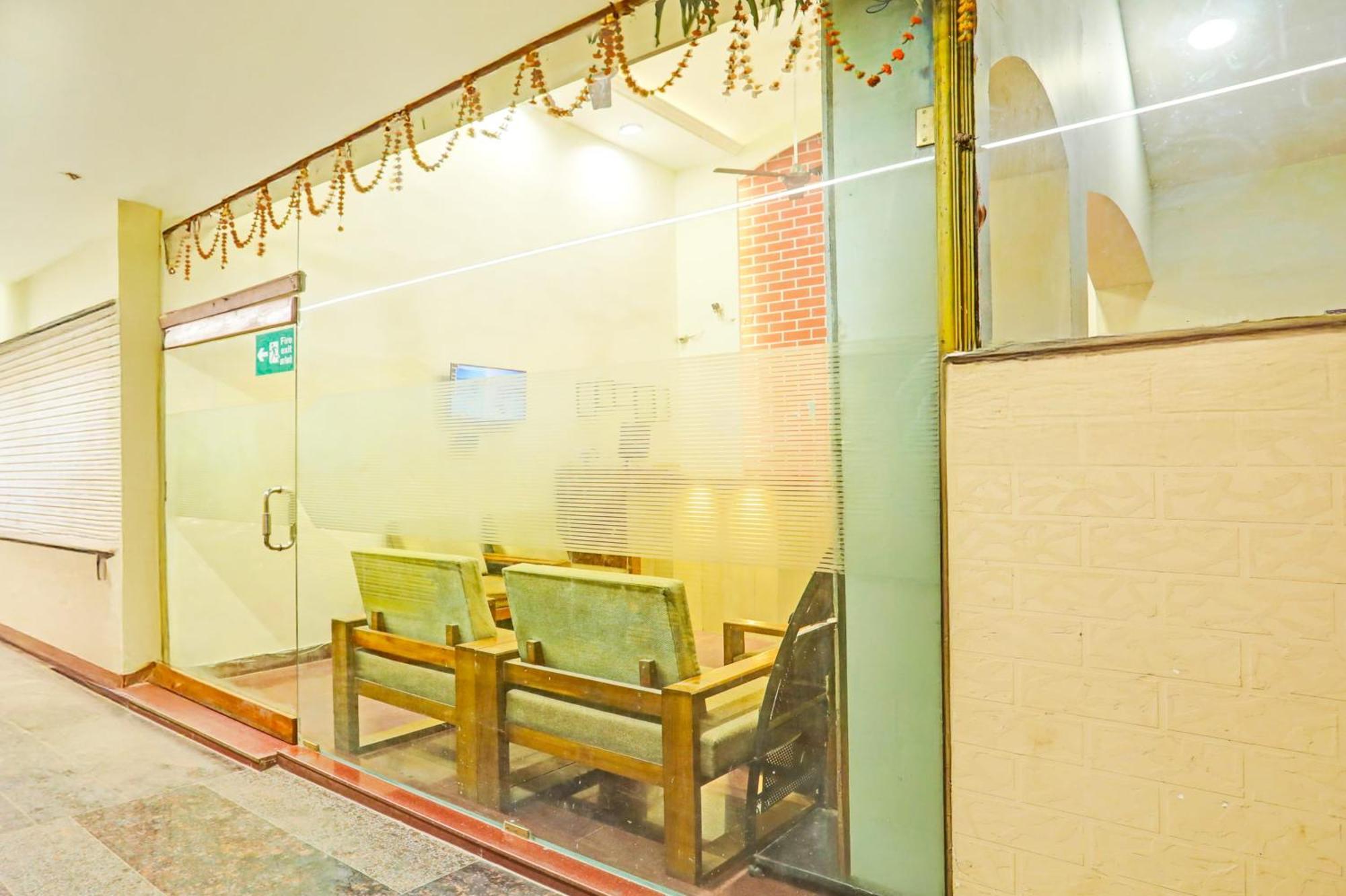 Super Hotel O Jaistambh Chowk Formerly Guru Kirpa Райпур Экстерьер фото